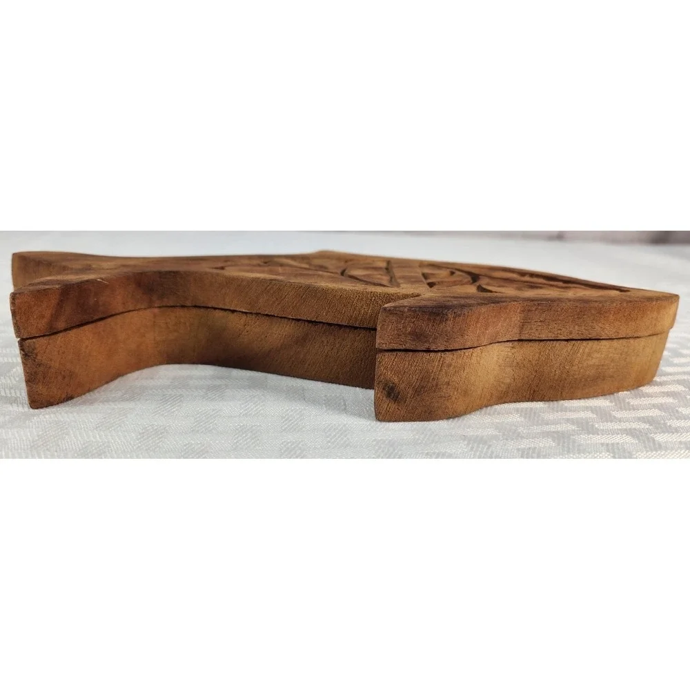 Vtg Wooden Fish Shaped Trinket Box Secret Storage Carved Wood Decor